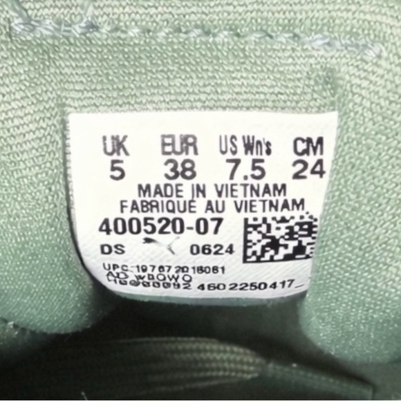 Puma Retro Runner Sneakers Sage Green Suede Nylon Women’s 7.5 EU 38 Worn Once - Picture 8 of 8